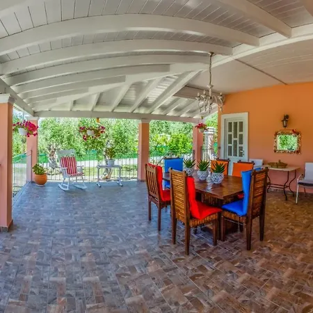 Villazia Exclusive Estate *