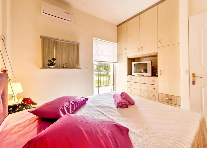 Vila Villazia Exclusive Estate *